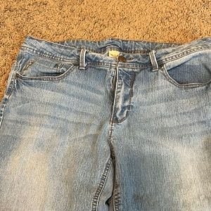 Faded Glory size 16 Jean capris